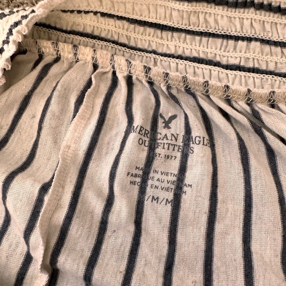 Striped top, optional off the shoulder - Picture 2 of 2